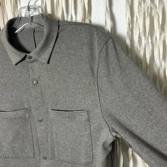 Men's Lululemon Soft Knit Overshirt Size Small Mossy Green Gray - Picture 4 of 16